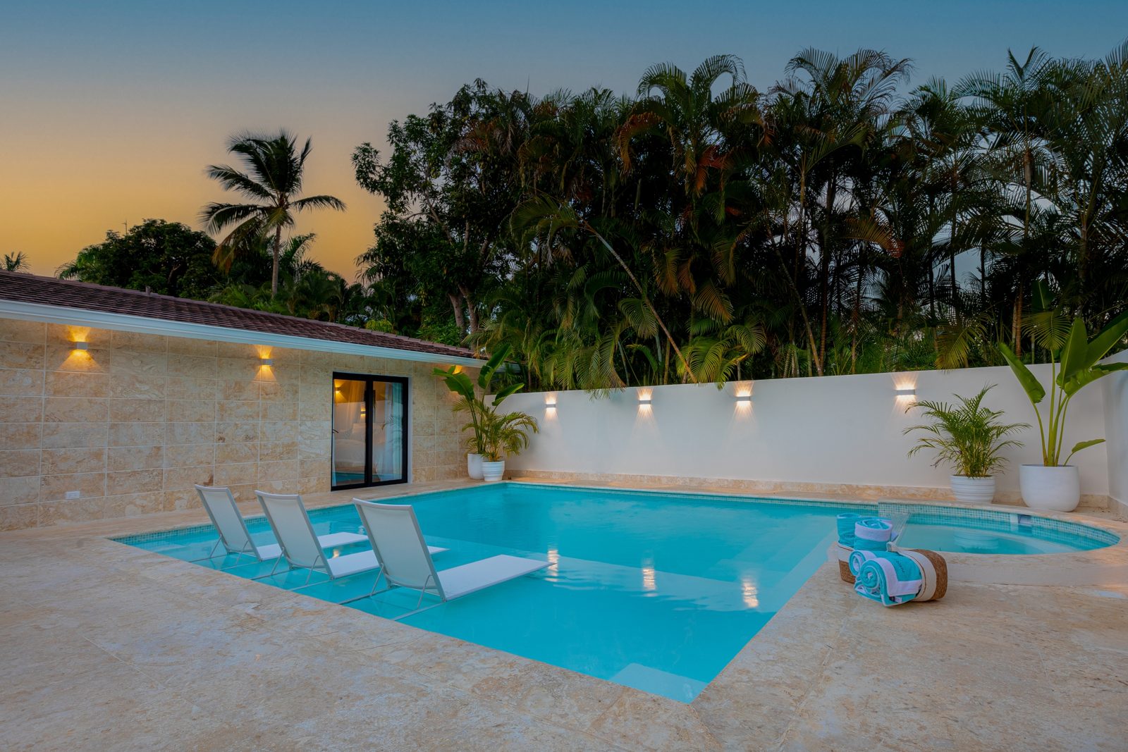 Piscina de noche