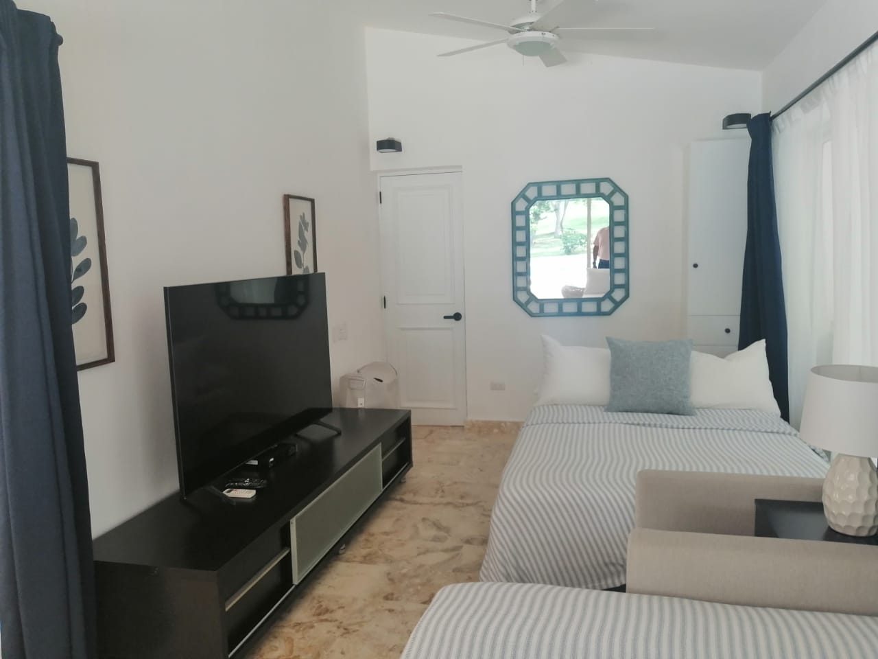 Habitación con sala